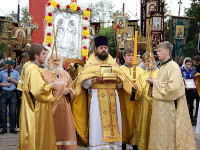 Крестный ход в праздник святых апостолов Петра и Павла
