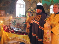 Архиерейское богослужение в Никольском кафедральном соборе в городе Булаево, посвященное юбилею настоятеля протоиерея Виталия Дементьева