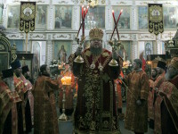 Вторник Светлой Седмицы. Епископ Петропавловский и Булаевский совершил Пасхальные богослужения в городских храмах