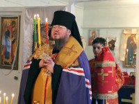 Владыка Владимир отслужил Пасхальный молебен в селе Петровка