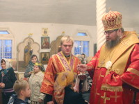 7 ноября 2015 года епископ Петропавловский и Булаевский Владимир совершил воскресное всенощное бдение в храме преподобного Сергия Радонежского
