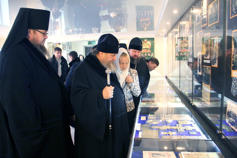 Глава митрополичьего округа митрополит Александр посетил епархиальный музей  в Петропавловске