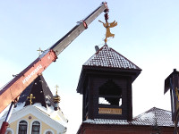 Завершены работы по монтажу ангела-флюгера на колокольне крестильного храма