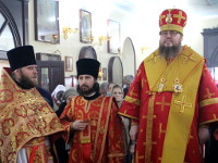 Правящий архиерей возглавил Божественную Литургию  в храме Священномученика Мефодия епископа Петропавловского