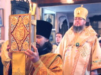 Епископ Петропавловский и Булаевский Владимир возглавил Литургию в храме Всех Святых