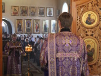 Служение Преосвященного Владимира в страстной четверг