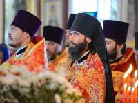 Митрополит Александр возглавил Божественную Литургию в кафедральном соборе Вознесения Господня в городе Петропавловске