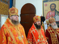 Служение Преосвященного епископа Владимира в главном храме Казахстана