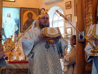 Служение Преосвященного Владыки Владимира на Троицкую родительскую субботу
