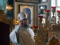 Служение Преосвященного Владыки Владимира на Троицкую родительскую субботу
