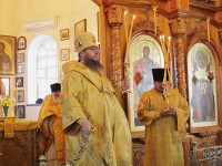 Преосвященнейший Владыка Владимир возглавил торжественную Божественную Литургию в праздник Собора Всех Святых, в земле Русской просиявших