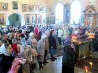 Архиерейское богослужение на праздник Воздвижения Честного и Животворящего Креста Господня прошло в главном храме епархии