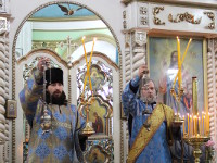 Преосвященнейший епископ Владимир возглавил Божественную Литургию на праздник Покрова Пресвятой Богородицы в Петропавловском соборе города Петропавловска