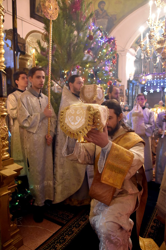 Архиерейское богослужение во второй день Рождества Христова