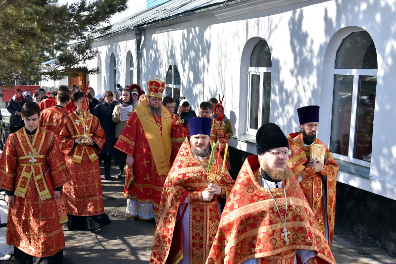 Служение епископа Владимира в Светлую Субботу