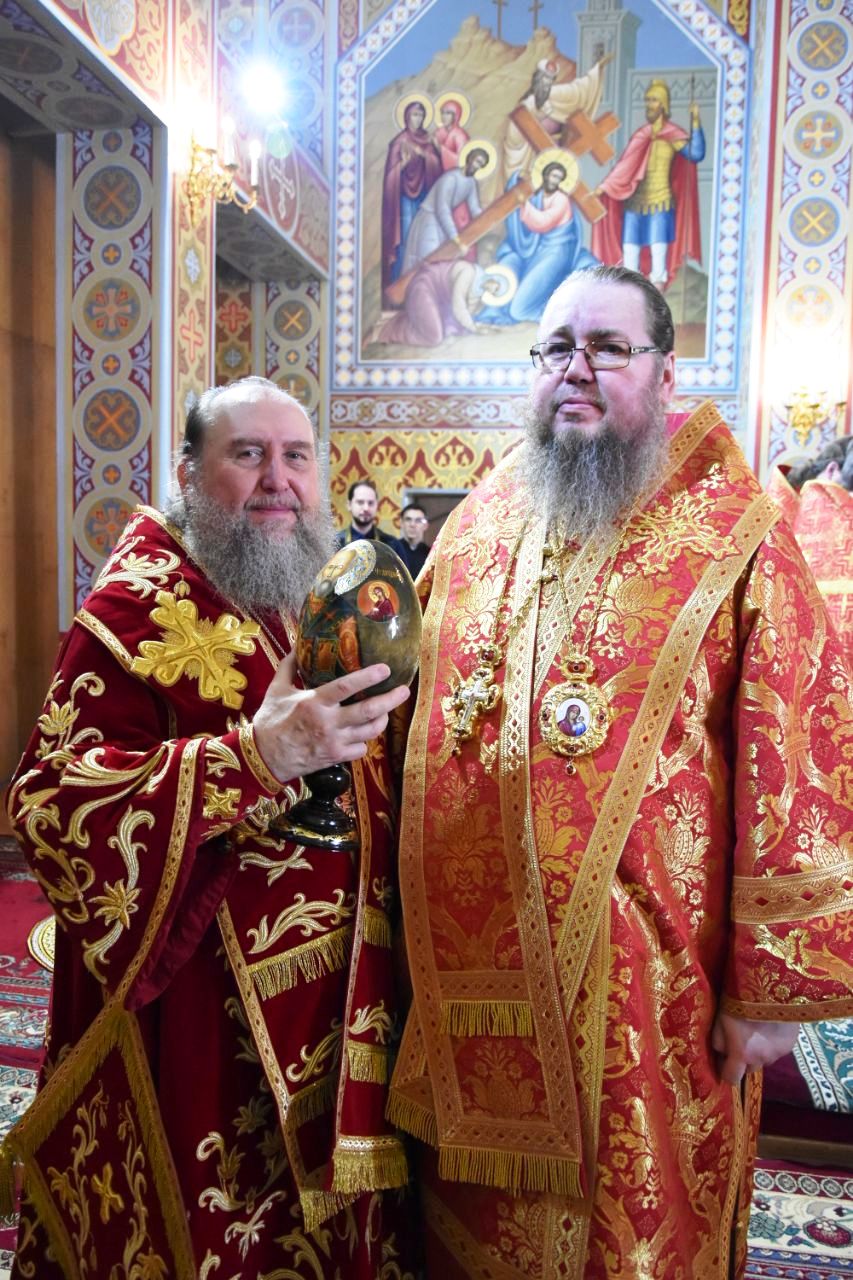 Управляющий Петропавловской и Булаевской епархией сослужил Главе Митрополичьего округа в Серафимо-Иверском монастыре Южной столицы 