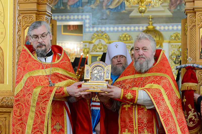 Управляющий Петропавловской и Булаевской епархией сослужил Главе Митрополичьего округа в Серафимо-Иверском монастыре Южной столицы 