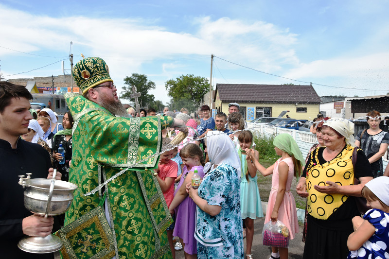 Правящий архиерей возглавил Божественную Литургию в престольный праздник города Сергеевка
