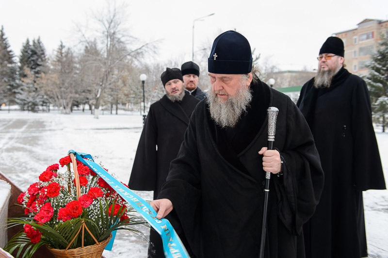  Глава Митрополичьего округа в Республике Казахстан почтил память почивших северо-казахстанцев 