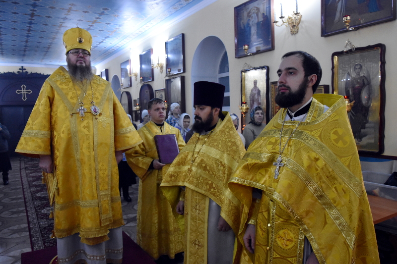 Архиерейская литургия в день святого Благоверного князя Александра Невского
