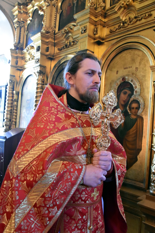 Архиерейская Литургия в праздник святого великомученика Георгия Победоносца 