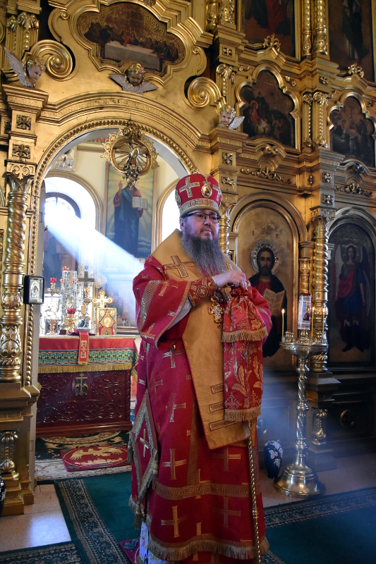  Архиерейская Литургия в праздник святого великомученика Георгия Победоносца   