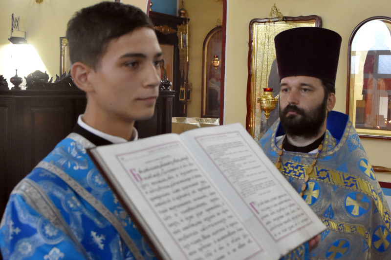 Архиерейская Литургия в праздник Казанской иконы Божией Матери 