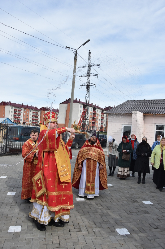 Архиерейская Литургия в среду Светлой Седмицы