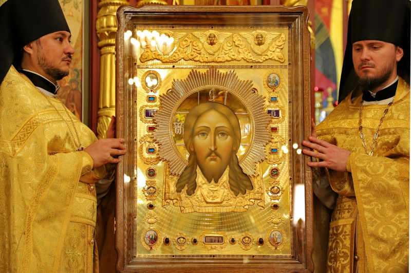 В Алматы встретили икону — подарок Патриарха Кирилла по случаю 30-летия Независимости Республики Казахстан 
