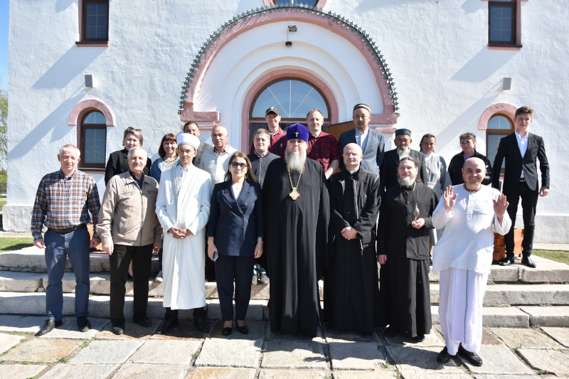 Управляющий епархией принял участие в заседании клуба лидеров религиозных организаций области 