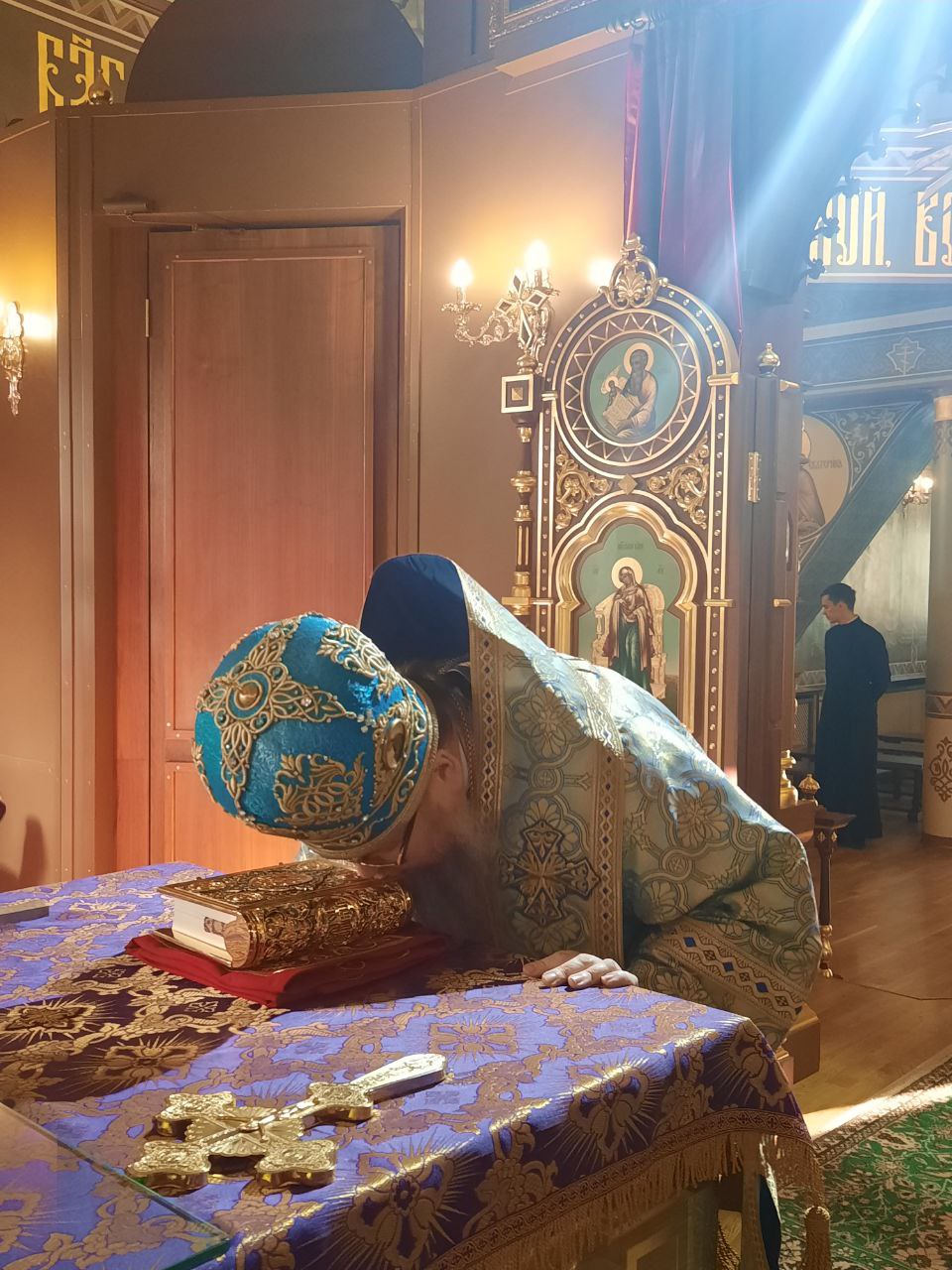 Преосвященнейший Владимир совершил заупокойную литургию в храме блаж. Матроны Московской в Алматинской Духовной семинарии