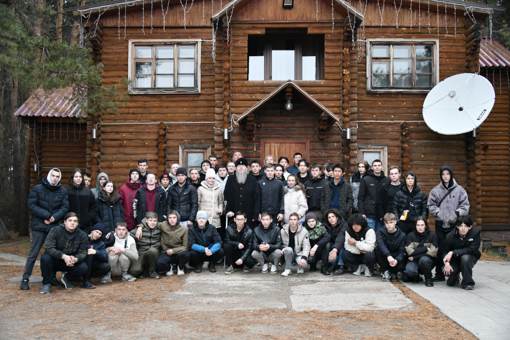 Епархиальное управление премировало лучших учащихся колледжа поездкой в зону отдыха