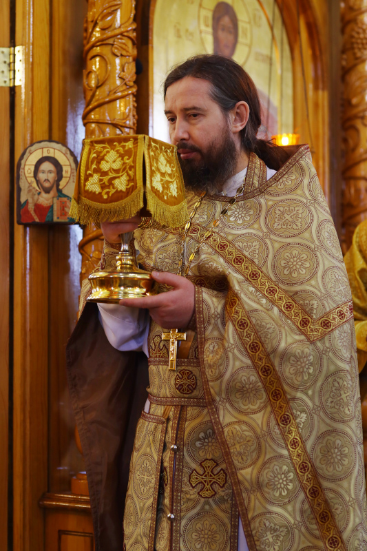 Архиерейская Литургия в Неделю о Закхее