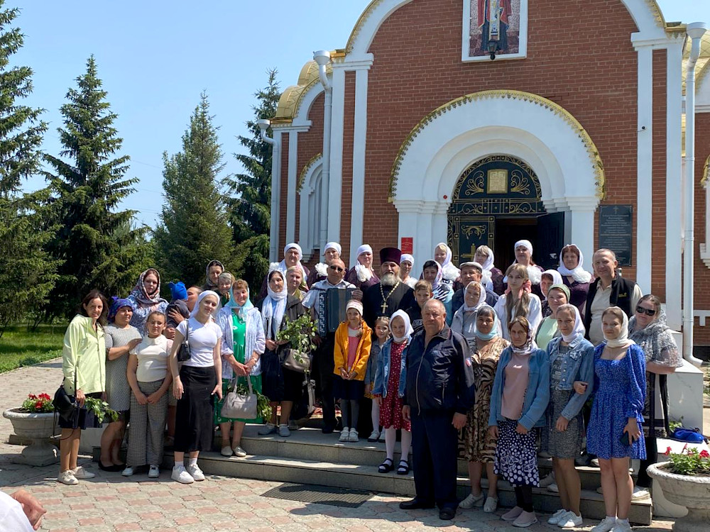 День Святой Троицы в Свято-Никольском храме День Святой Троицы в Свято-Никольском храме