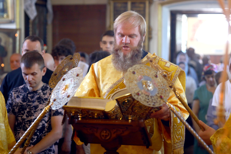 Архиерейская Литургия в храме Всех Святых