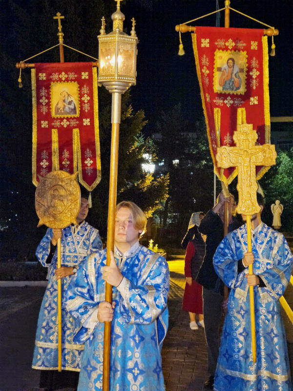 Чин Погребения Плащаницы Божией Матери в Вознесенском кафедральном соборе