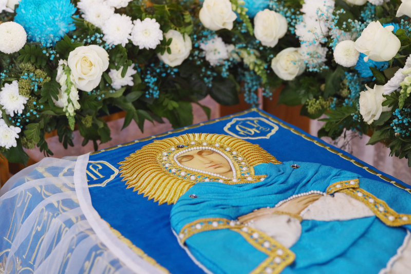 Архиерейская Литургия в Неделю 13-ю по Пятидесятнице